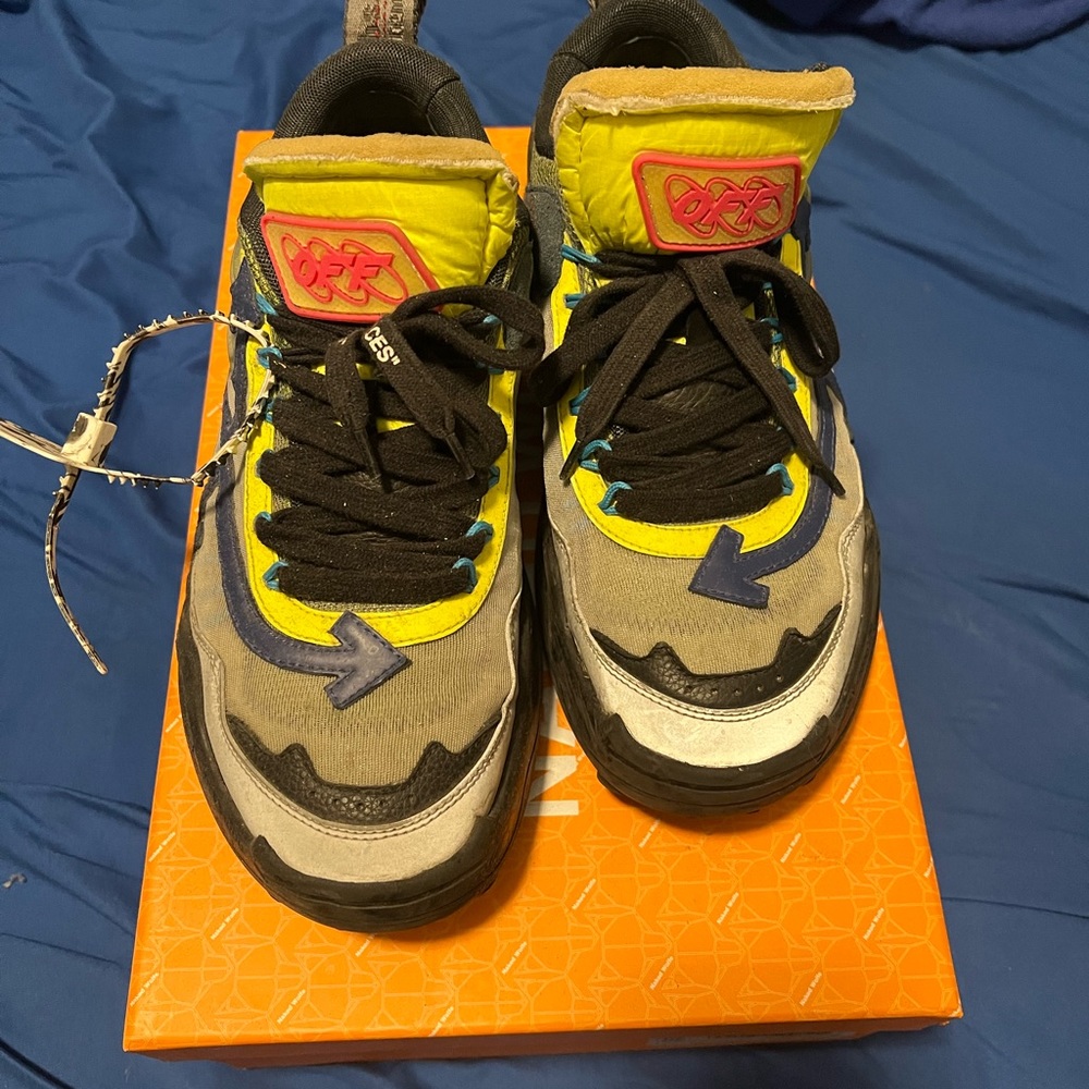 SIZE 42 (9.5-10)